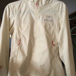 Women’s Arc’teryx Windbreaker